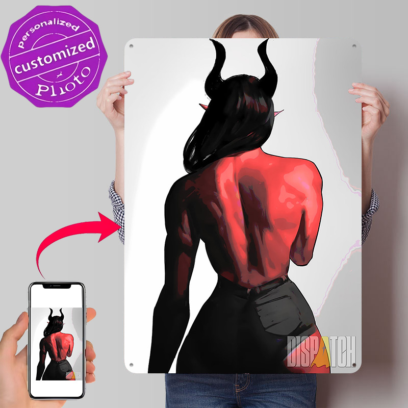 Women Accessories Poster - Mulher Demônio de Pele Vermelha em