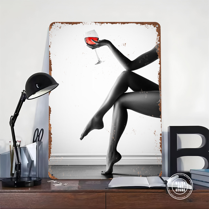 Pôster de Lata com Mulher Eleg - Women Accessories Poster avaliação e preço